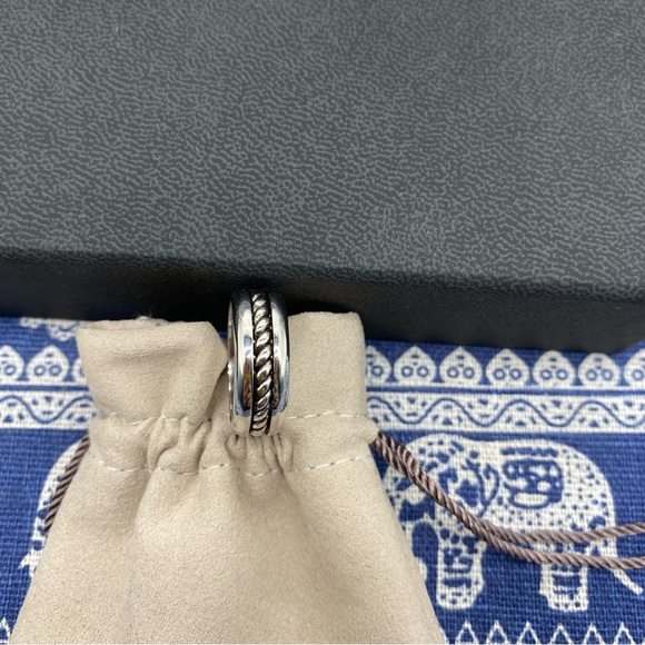 Womens Size 8 Cable Inset Band Ring'in Sterling
Silver - Picture 2 of 9